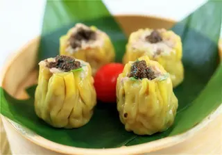 23. Dimsun pollo con shitake (4 pzs.)