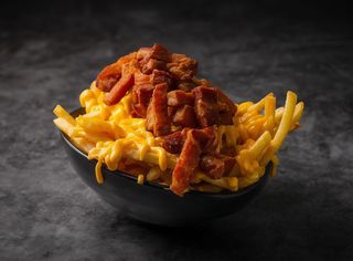 Patatas fritas  con cheddar y bacon