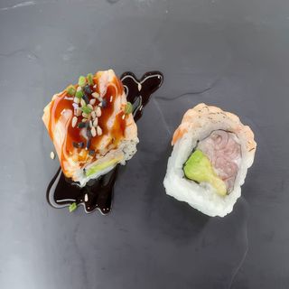 Aburi Salmón Roll (8 Uds.)