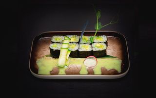 A282 - Hosomaki avocado  8 pezzi