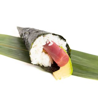 74. Temaki tuna