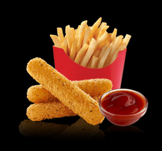 Nuggets + Cartofi pai + sos