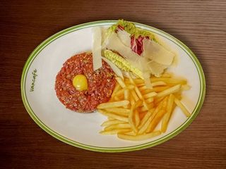 Тартар із яловичини з пармезаном (230g)