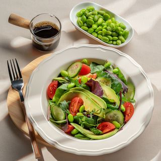 Зелений салат з бобами