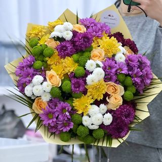 Buchet 39 crizanteme si 9 trandafiri 