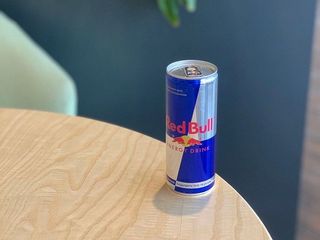 Напій Red Bull (0.25л)