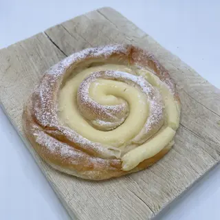 Ensaïmada Crema