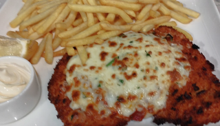 Milanesa De Pollo Gratinado