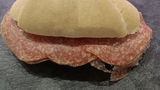 Panino morbido salame ungherese