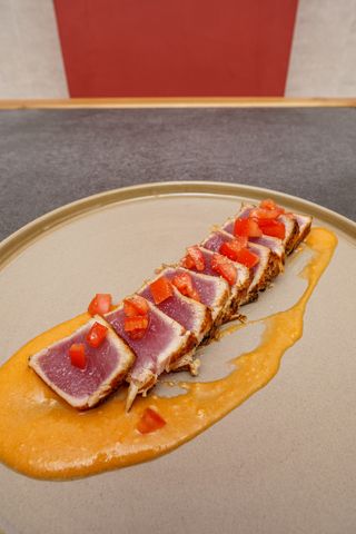Tataki De Atún Y Tomate En Texturas