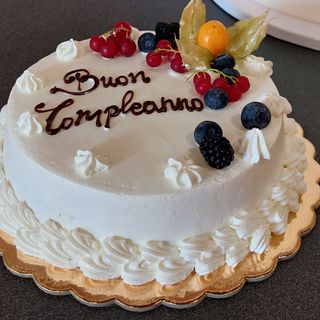 Torta alla frutta di stagione  1 kg