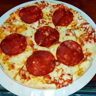 Pizza De Salami (30 Cm.)