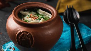 ხორცის პელმენი ბულიონის წვენში