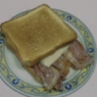 Sándwich Bacon Queso