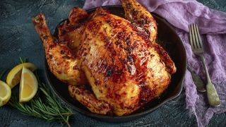 Пиле с гарнитура (1бр) (1.5кг)