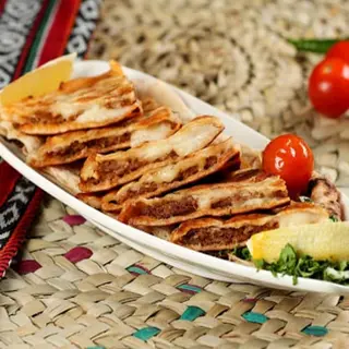 Arayes De Sujhok Con Queso