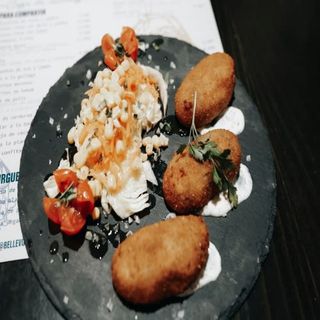 Croquetas De Ave Y Jamón (4 uds.)
