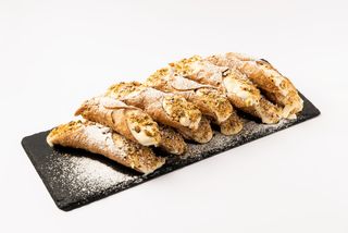 Каноли с пухкав крем (1бр)