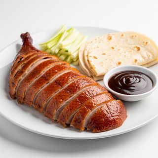 Pato aromático con tortillas y salsa