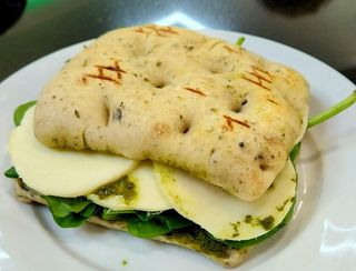 Focaccia Pesto