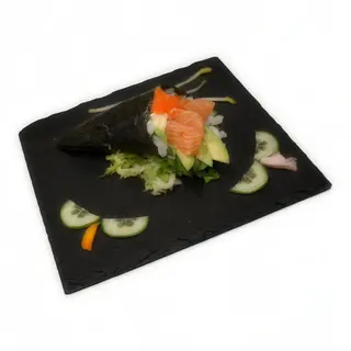 Temaki Salmón Con Aguacate