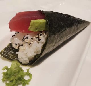 383.Temaki tonno 1 pezzo