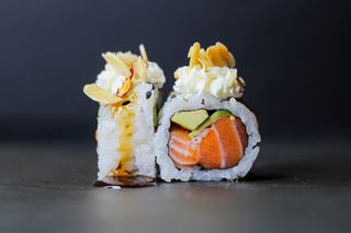 Uramaki mandorle - 8 pezzi