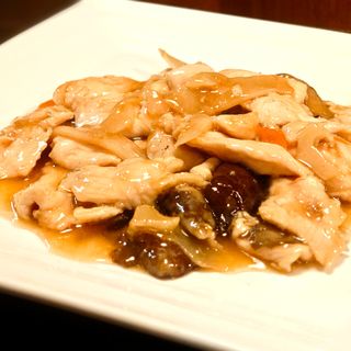 Pollo con funghi e bambù