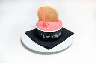 Coppetta con gelato ipocalorico 