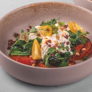 Капрезе с томатами гриль и сыром Страчателла (230 гр.)