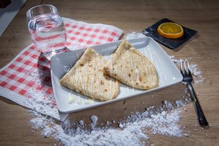 Clatite cu ciocolata alba