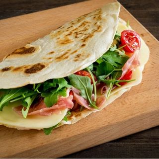 Piadina crudo	