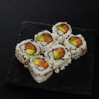 Salmón y aguacate Roll 8U