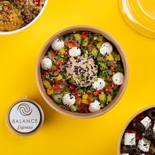 თინუსის სუში სალათი