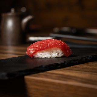 101. Nigiri De Atún (1 Ud.)