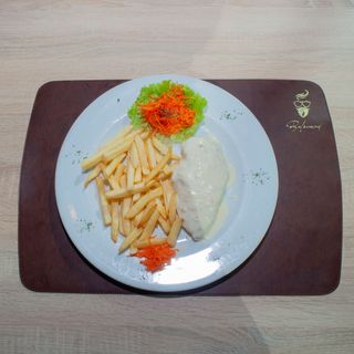 Piletina u sosu od gljiva