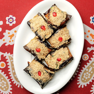 ბადრიჯანი ნიგვზით