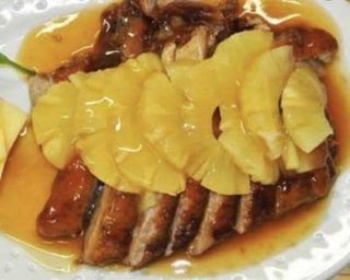 Pato con Salsa Piña