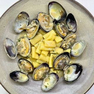 Rigatoni con Almejas