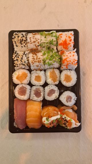 T521 - Sushi Misto Niguiri Gunkan