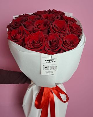 Bukiet z 17 czerwonych róż 