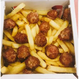 Patate fritte e polpettine