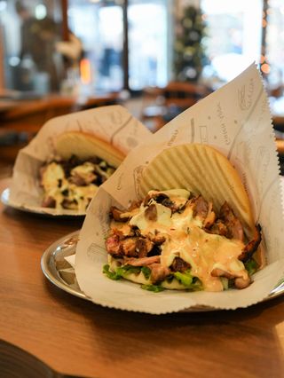 Juneći doner sendvič