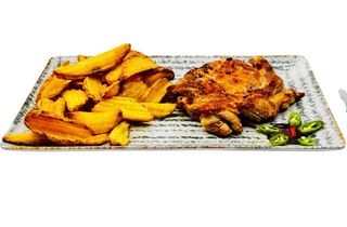 Pulpa dezosata de pui cu cartofi crispers