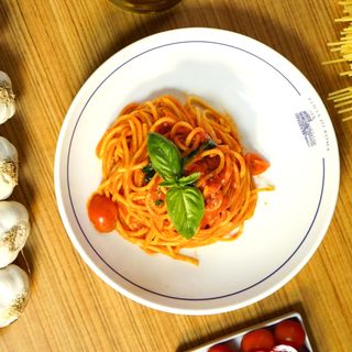 SPAGHETTI POMODORO E BASILICO