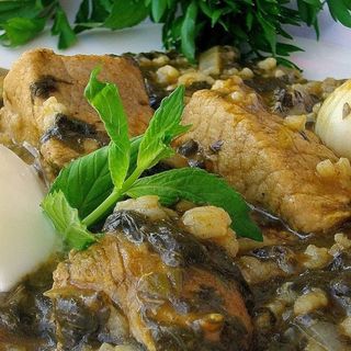 Телешко със спанак и ориз (350г)