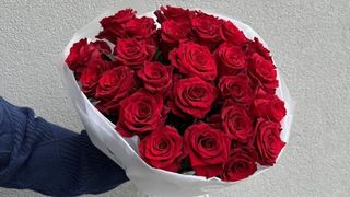 Bukiet Flirt, rozmiar L, 25 czerwonych róż