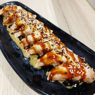 Nigiri Salmón Flameado (2 Pza.)