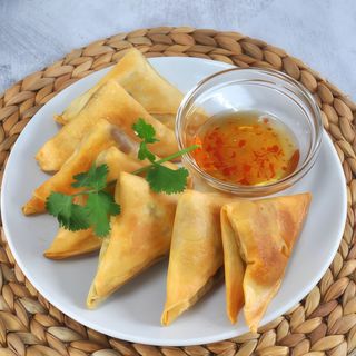 12. Curry Samosa (4 Uds.)