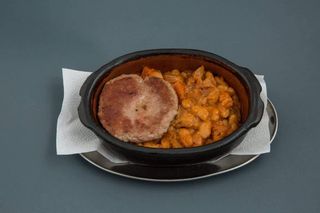 Prebranac sa pljeskavicom 400g porcija